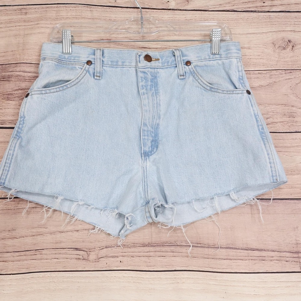 Vintage Wrangler Cut-Off Denim Shorts Womens Blue 31 Waist 1.5 Inseam Raw Hem